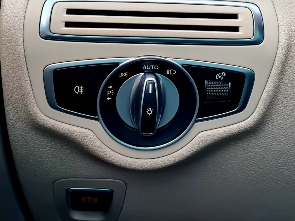 Mercedes-Benz GLC Coupé 300e 4MATIC - foto 30