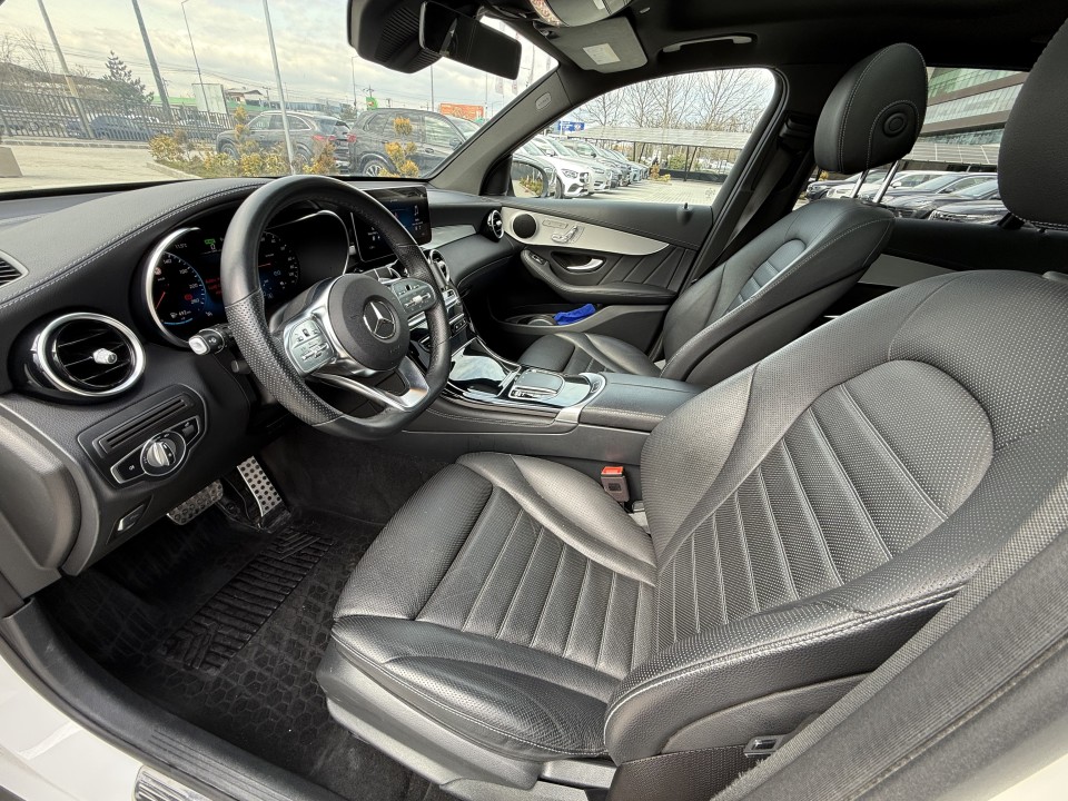 Mercedes-Benz GLC 300e 4MATIC AMG Line - foto 11