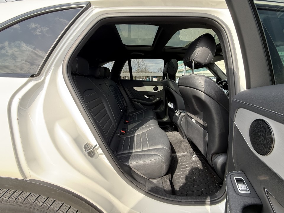 Mercedes-Benz GLC 300e 4MATIC AMG Line - foto 18