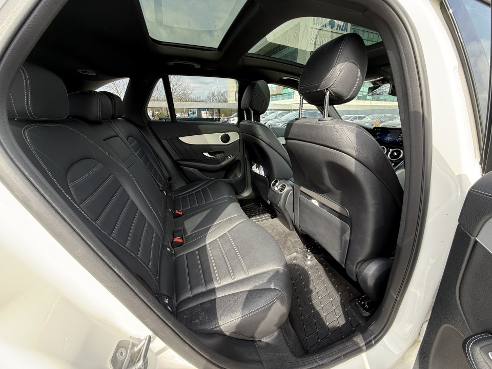 Mercedes-Benz GLC 300e 4MATIC AMG Line - foto 20