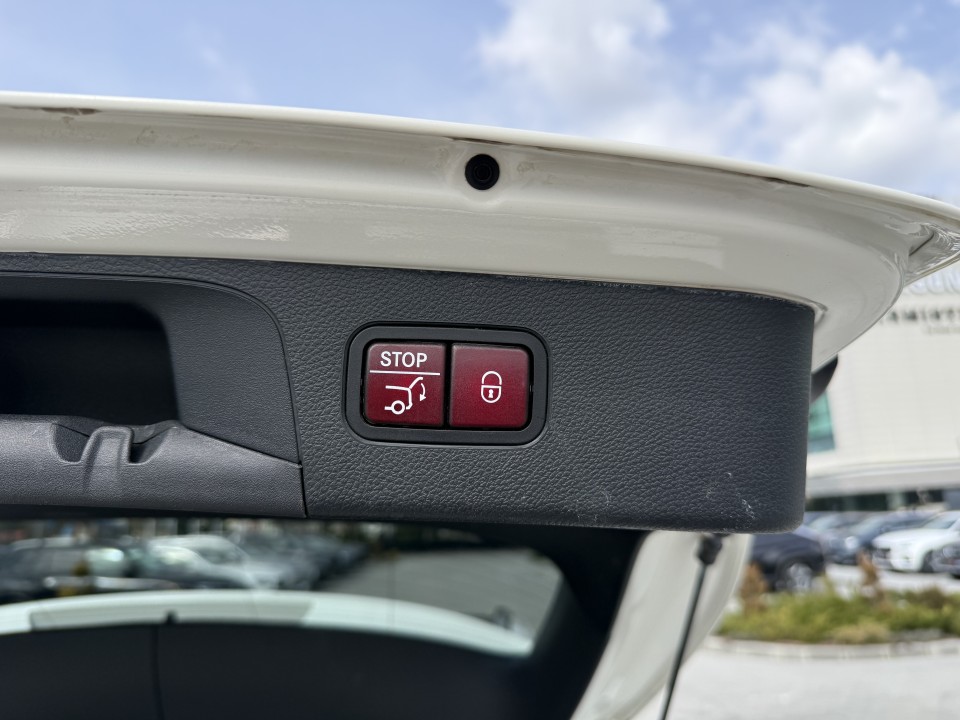 Mercedes-Benz GLC 300e 4MATIC AMG Line - foto 28