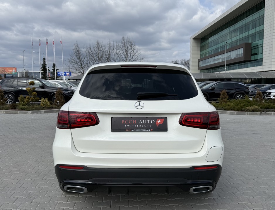 Mercedes-Benz GLC 300e 4MATIC AMG Line (4)