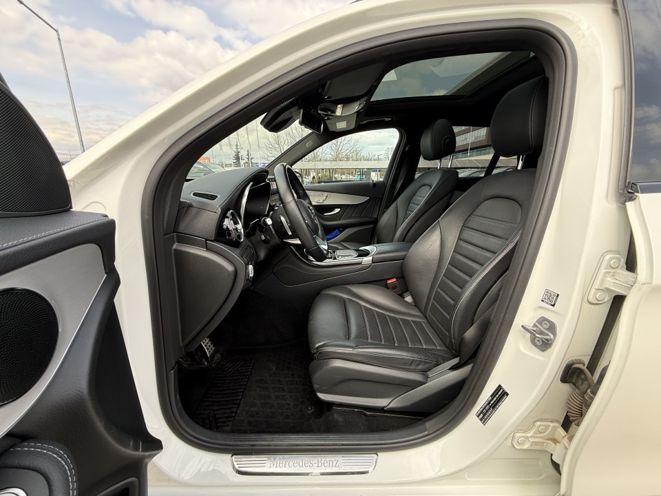 Mercedes-Benz GLC 300e 4MATIC AMG Line - foto 9