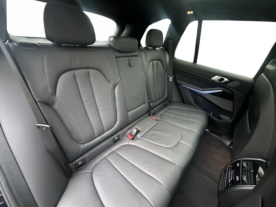 BMW X5 xDrive30d M-Sport - foto 11