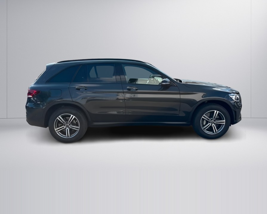 Mercedes-Benz GLC 300de 4MATIC (2)