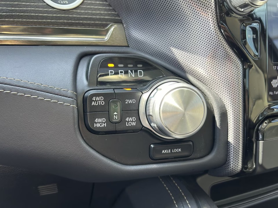 Dodge RAM 1500 Limited - foto 15