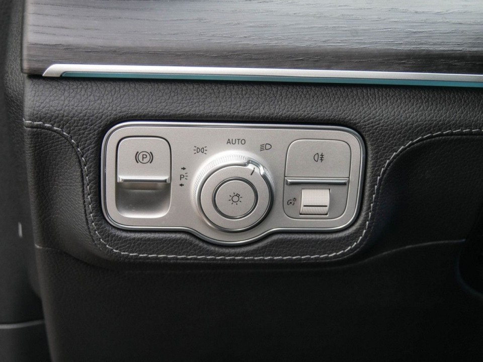 Mercedes-Benz GLE 350e 4MATIC AMG Line - foto 11