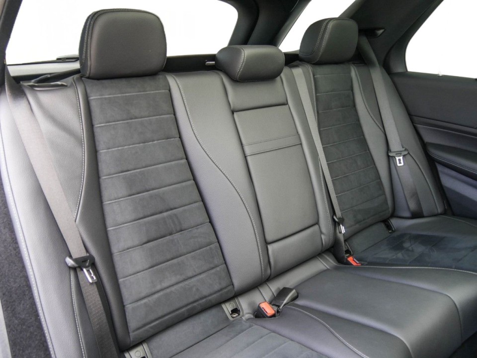 Mercedes-Benz GLE 350e 4MATIC AMG Line (5)