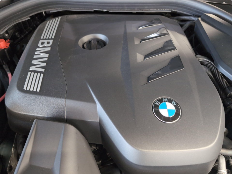 BMW Seria 5 520i M-Sport - foto 12