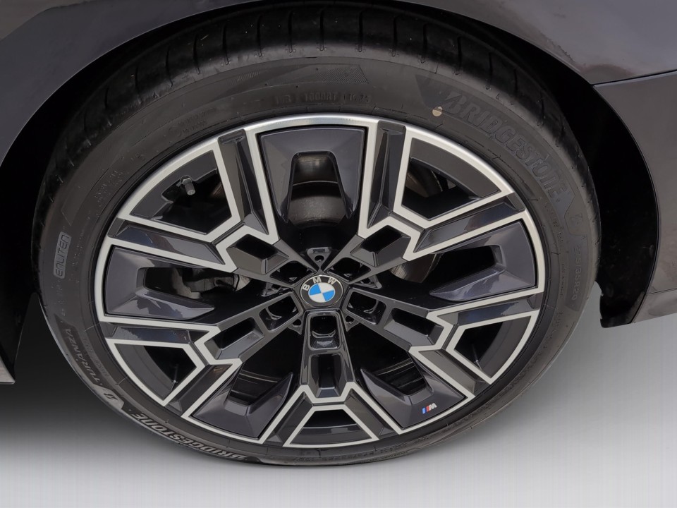 BMW Seria 5 520d xDrive M-Sport - foto 13