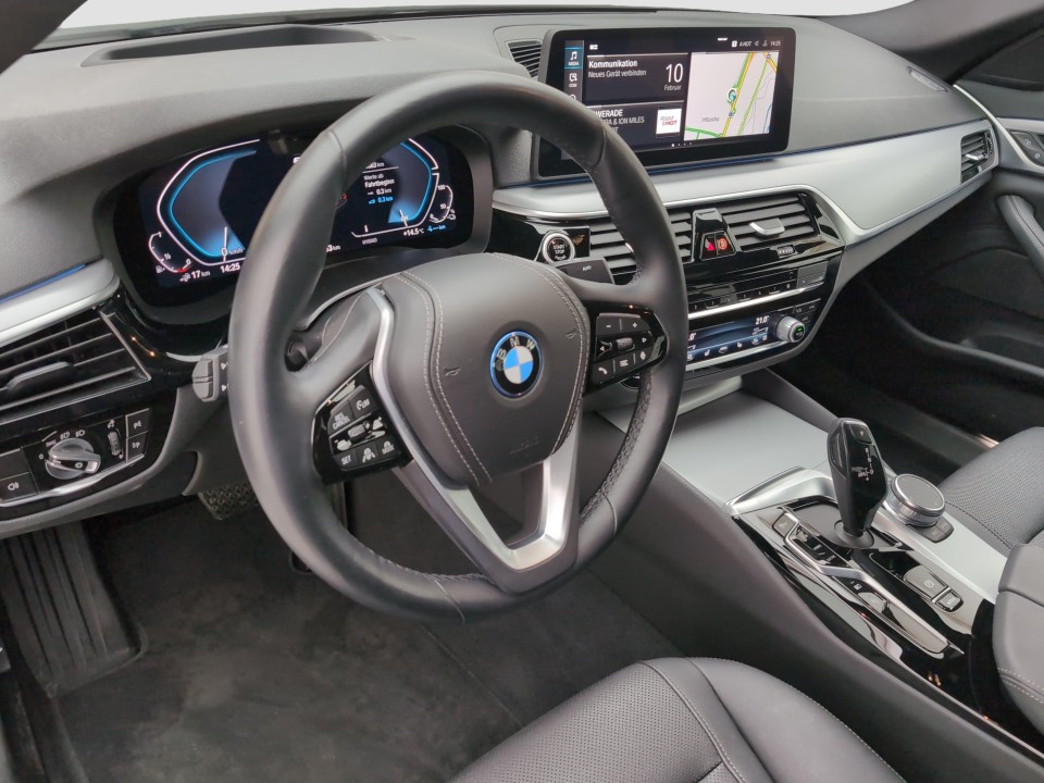 BMW Seria 5 530e xDrive - foto 9