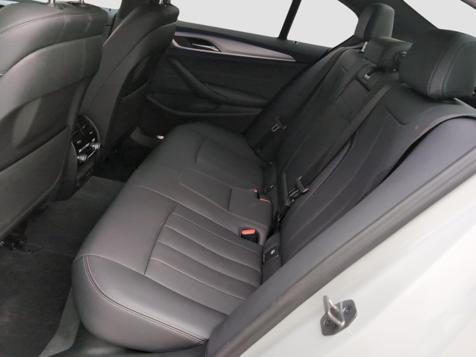 BMW Seria 5 530e xDrive - foto 7