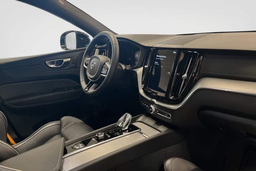 Volvo XC 60 T8 Recharge AWD Polestar Engineered - foto 8