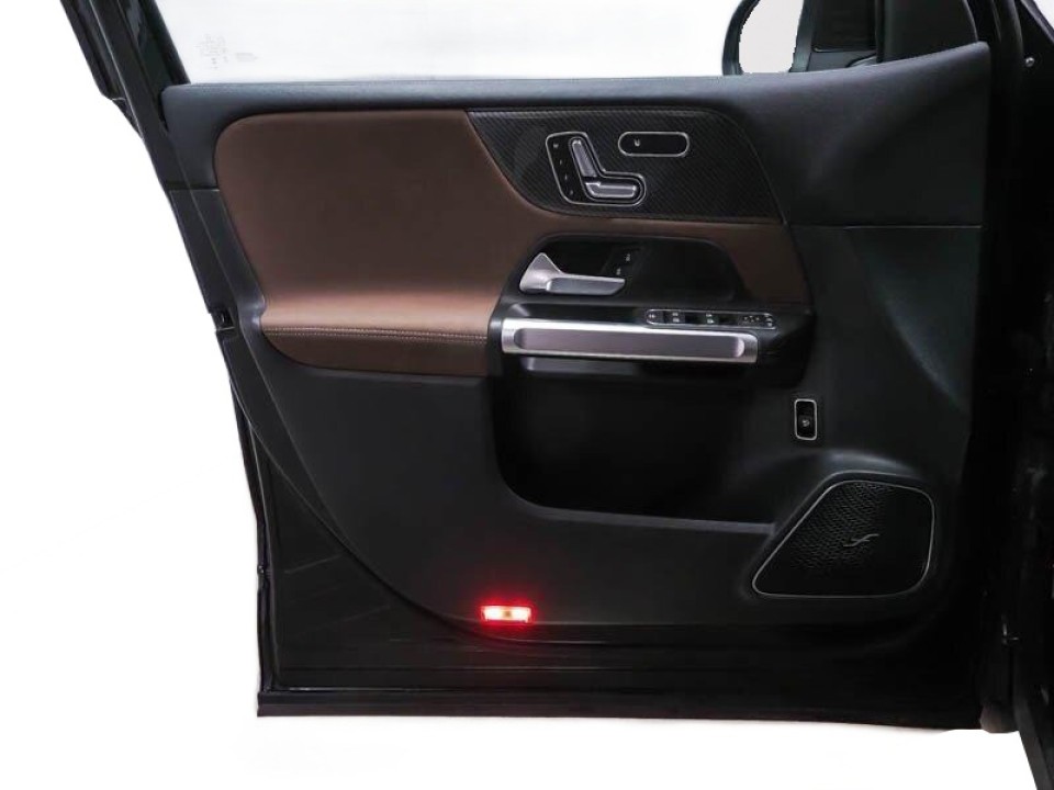 Mercedes-Benz GLB 250 4MATIC AMG Line - foto 8