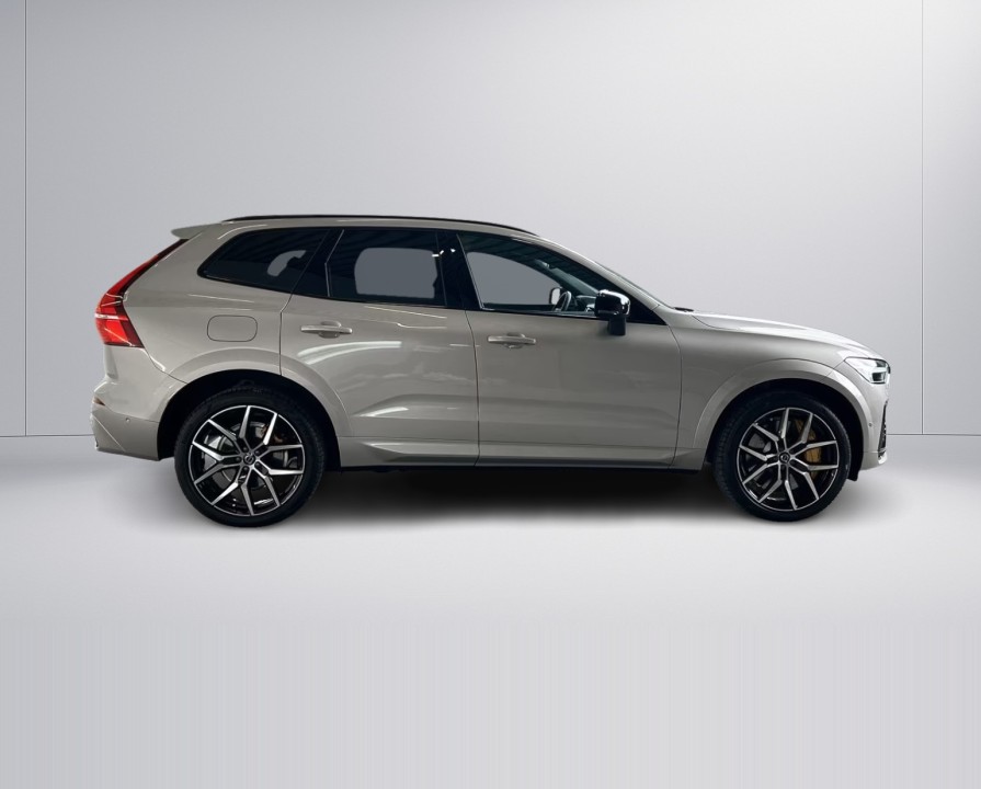 Volvo XC 60 T8 Recharge AWD Polestar Engineered (3)