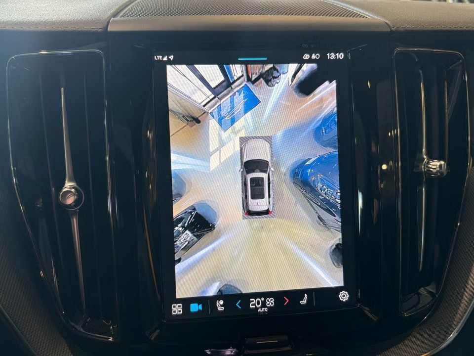 Volvo XC 60 T8 Recharge AWD Polestar Engineered - foto 9