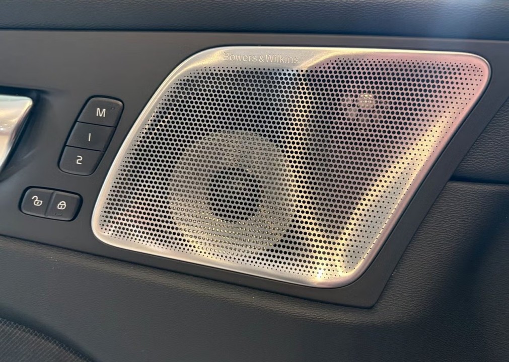 Volvo XC 60 T8 Recharge AWD Polestar Engineered - foto 11