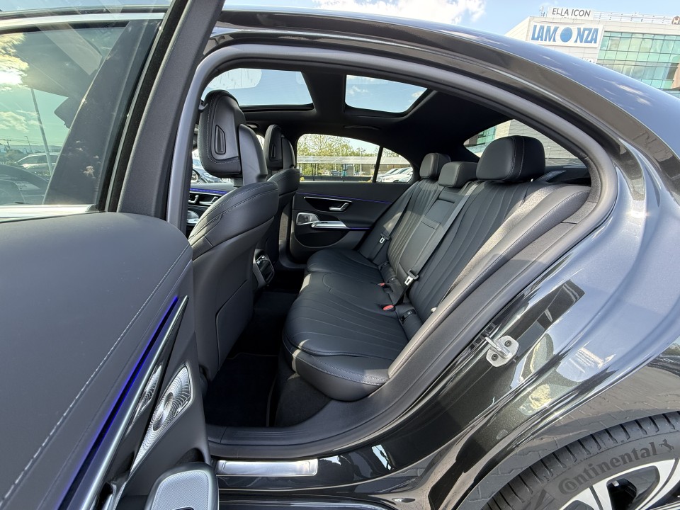Mercedes-Benz E 220d Exclusive - foto 12