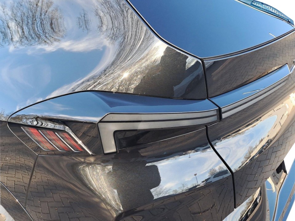 BMW XM 50e - foto 13