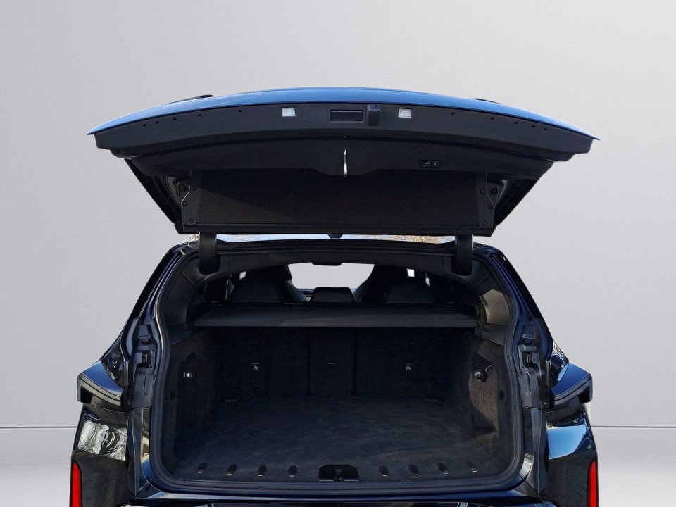 BMW XM 50e - foto 12