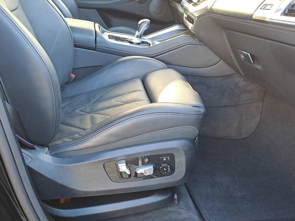BMW XM 50e - foto 9