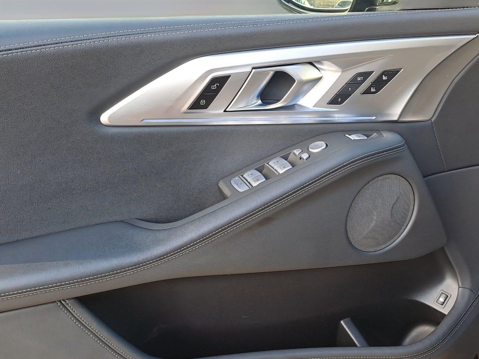 BMW XM 50e - foto 11