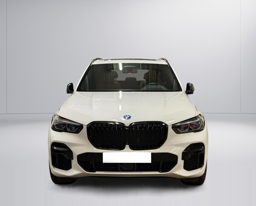BMW X5 xDrive45e M-Sport (2)