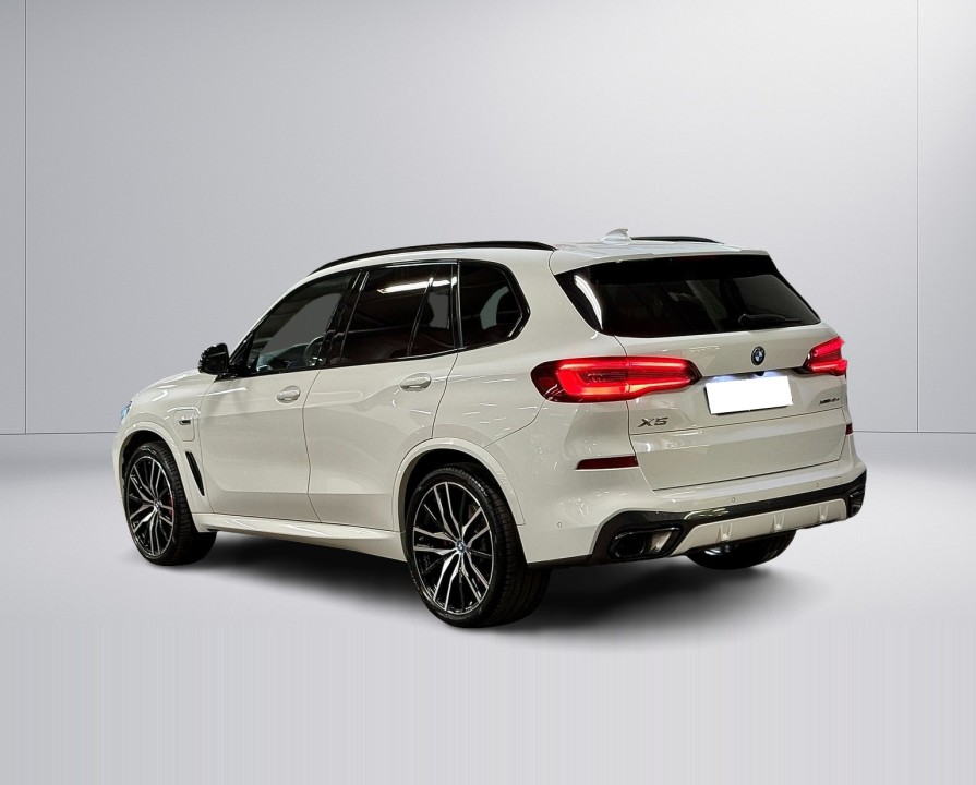 BMW X5 xDrive45e M-Sport (4)