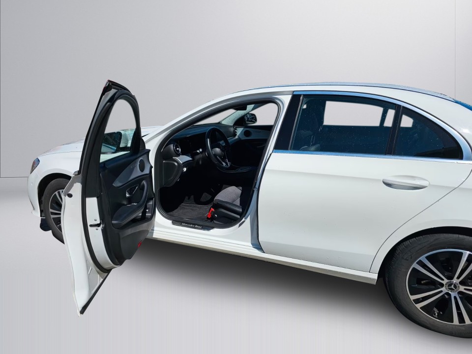 Mercedes-Benz E 220d 4MATIC Avantgarde - foto 6