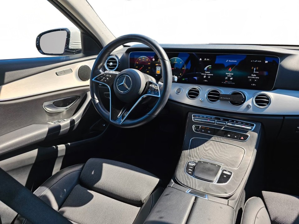 Mercedes-Benz E 220d 4MATIC Avantgarde - foto 8