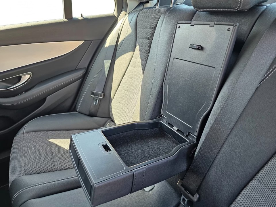 Mercedes-Benz E 220d 4MATIC Avantgarde - foto 10