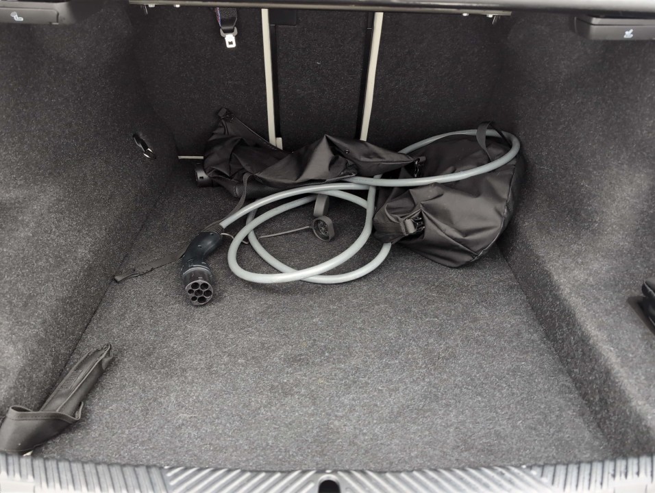 BMW Seria 5 550e xDrive M-Sport - foto 11