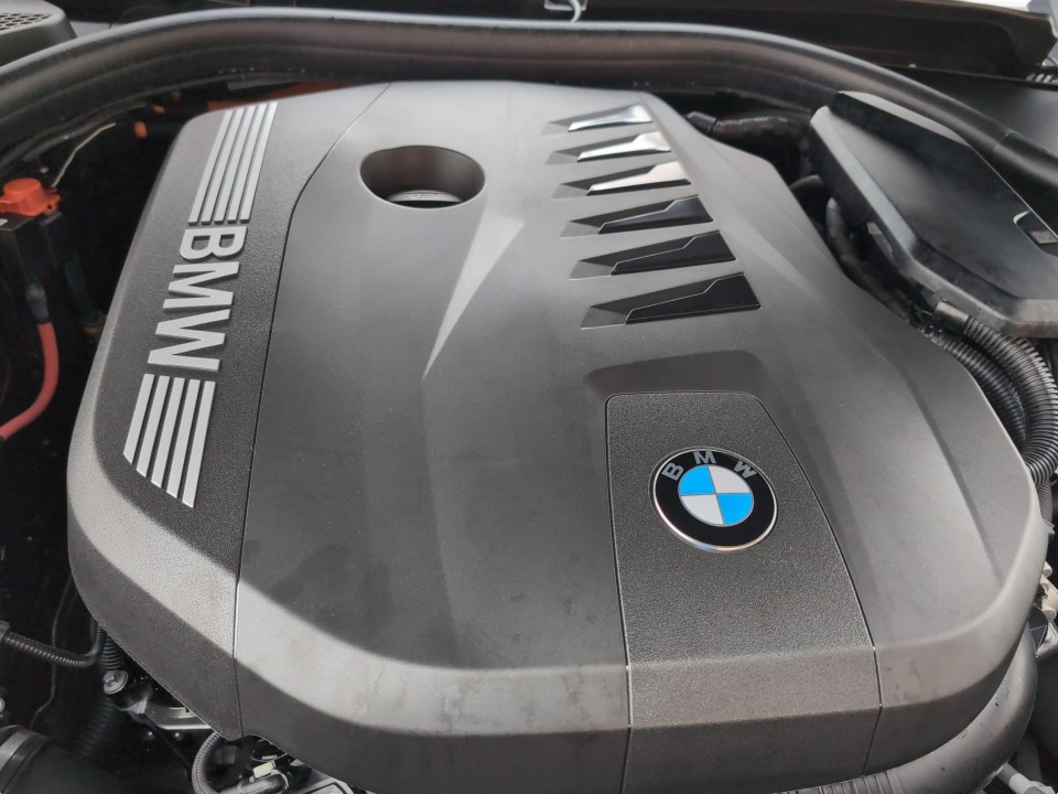 BMW Seria 5 550e xDrive M-Sport - foto 12