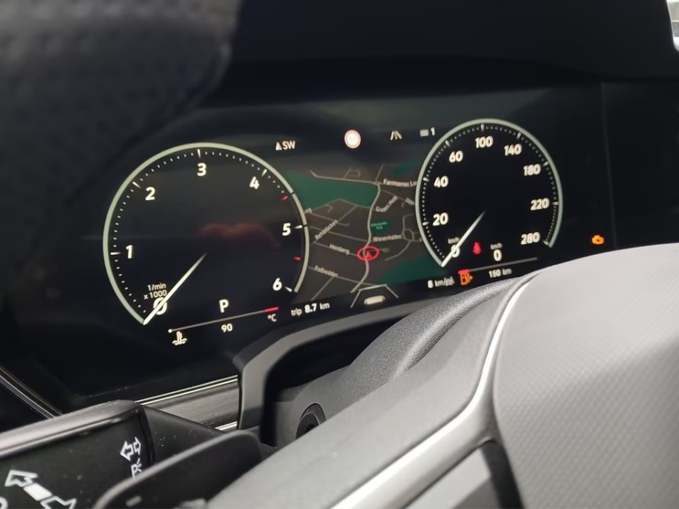 Volkswagen Touareg V6 TDI R-Line - foto 12