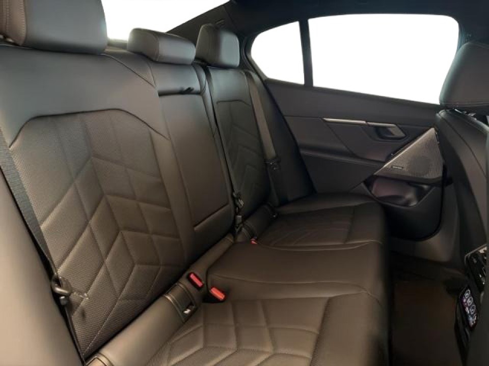 BMW i5 eDrive40 - foto 17