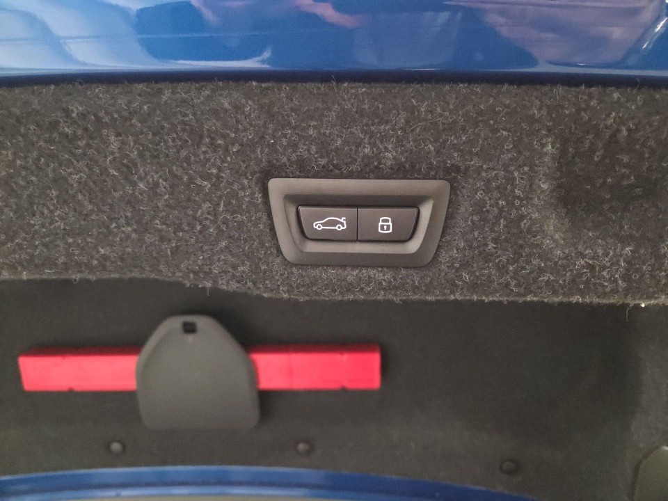 BMW Seria 5 550e xDrive M-Sport - foto 17