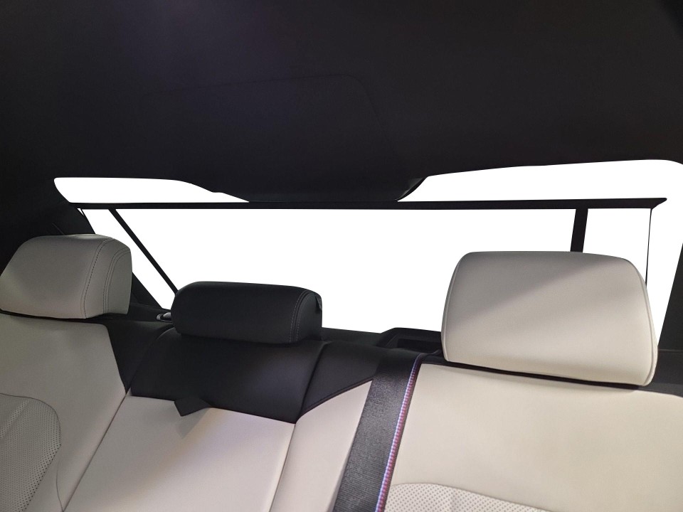 BMW Seria 5 550e xDrive M-Sport - foto 13