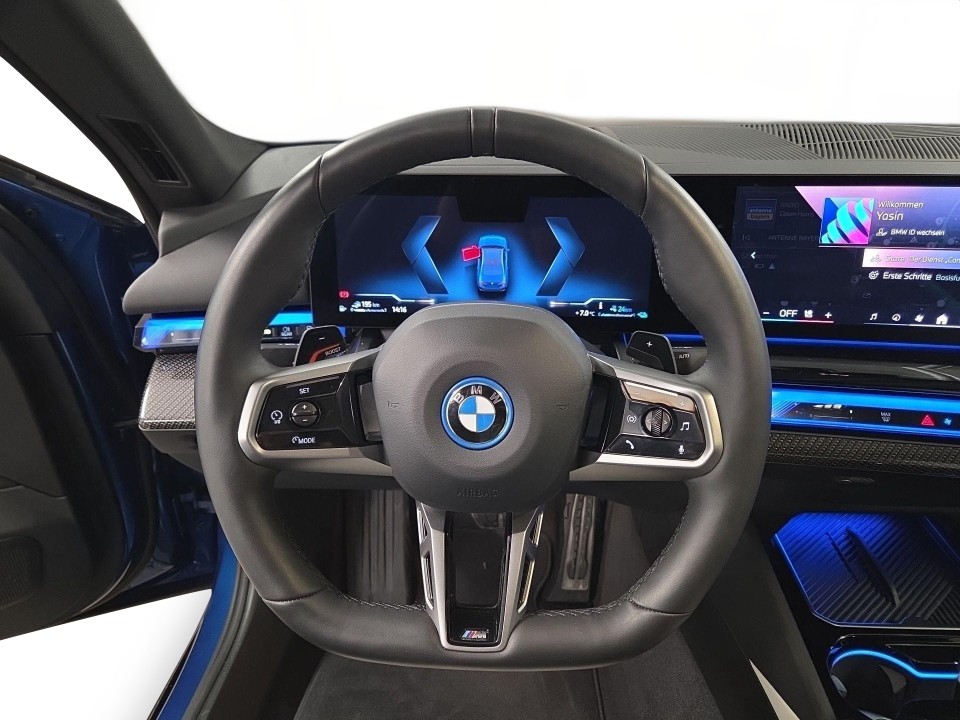 BMW Seria 5 550e xDrive M-Sport - foto 8