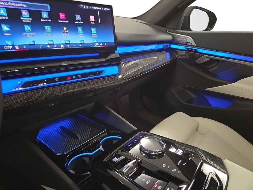 BMW Seria 5 550e xDrive M-Sport - foto 10