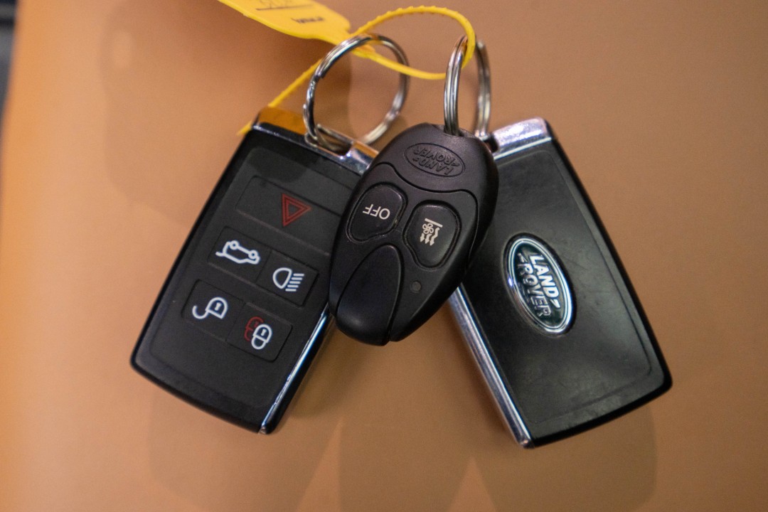 Land Rover Defender 110 X-Dynamic P400e - foto 24