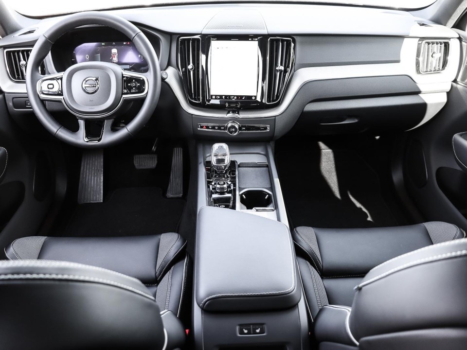 Volvo XC 60 T6 Recharge AWD Plus Dark (5)