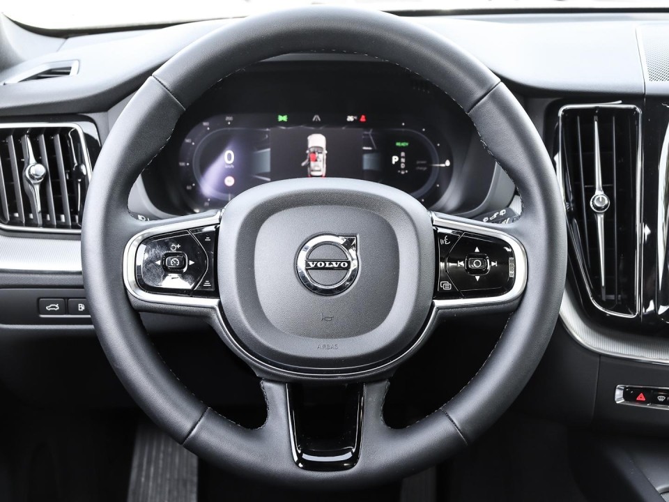 Volvo XC 60 T6 Recharge AWD Plus Dark (3)