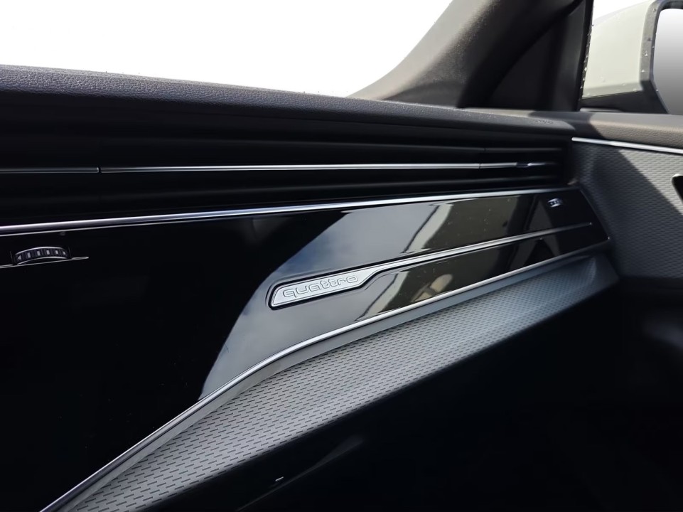 Audi Q8 50TDI quattro tiptronic S-Line - foto 14