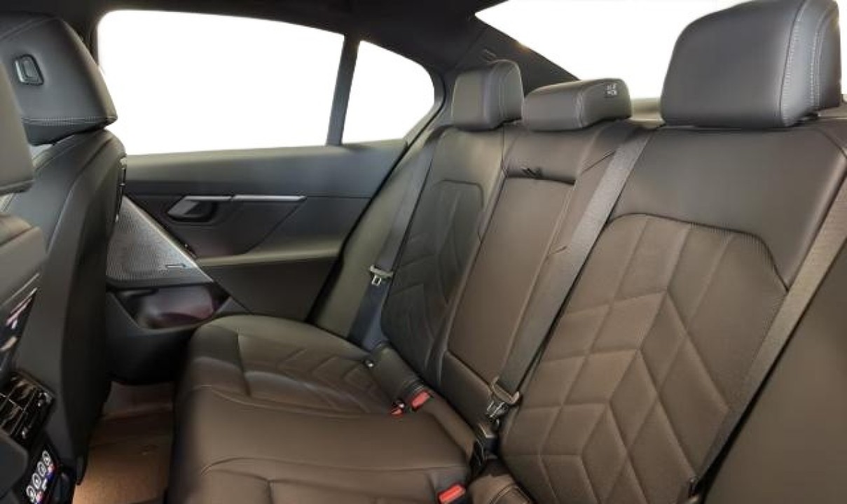 BMW i5 eDrive40 - foto 10