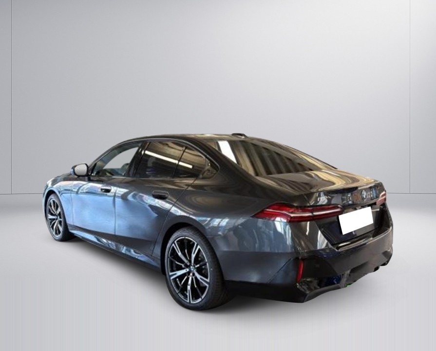 BMW i5 eDrive40 (5)
