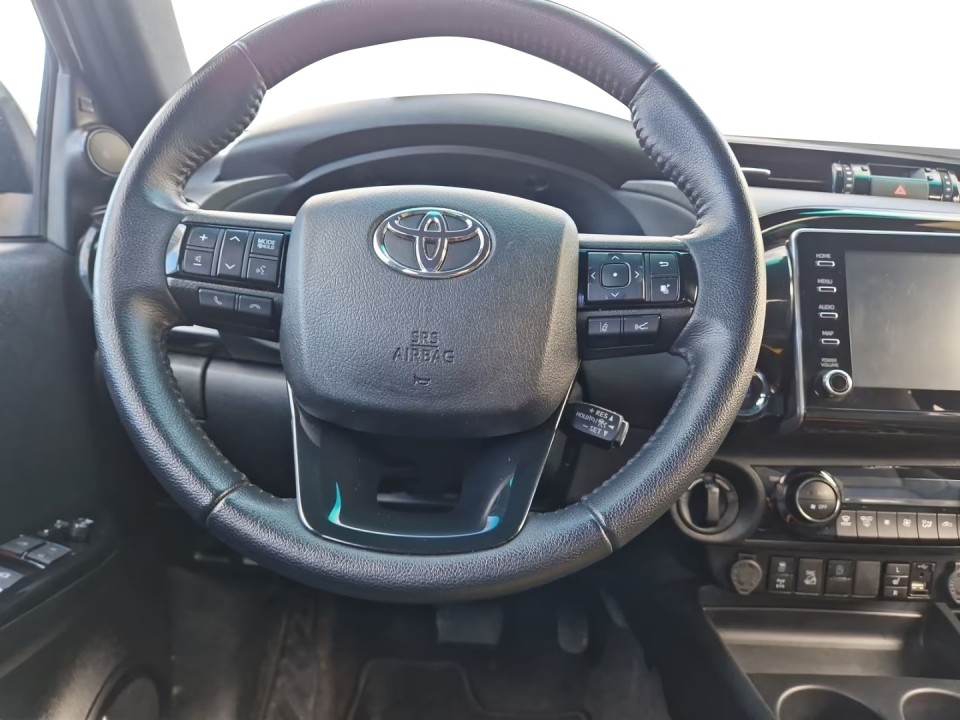 Toyota Hilux 2.8D Invincible - foto 14
