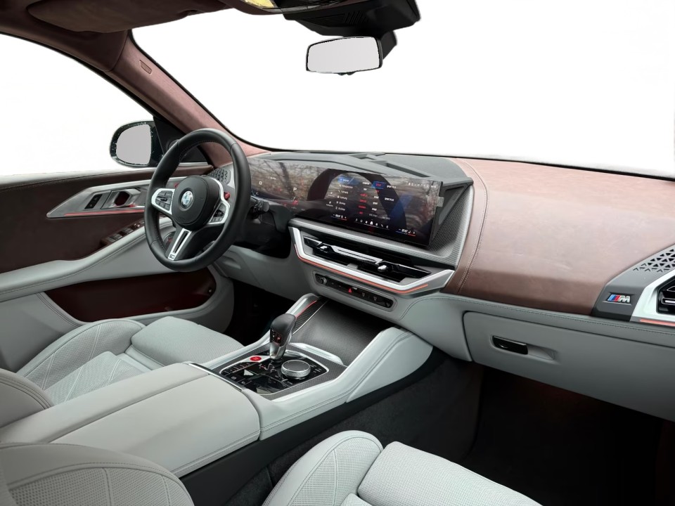 BMW XM 50e - foto 20
