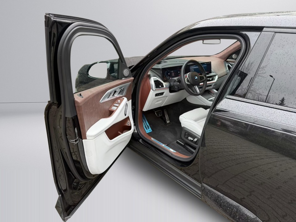 BMW XM 50e - foto 11