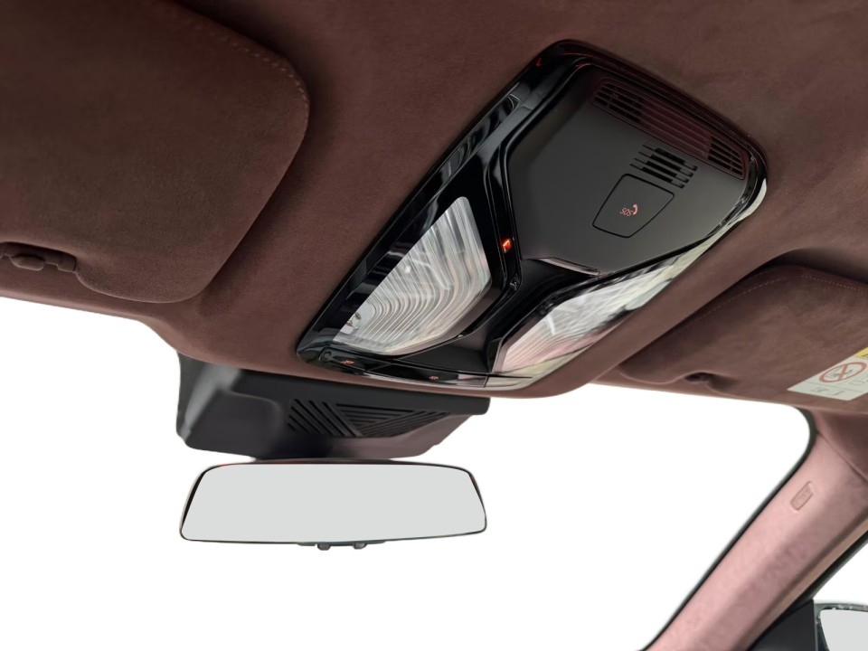 BMW XM 50e - foto 28