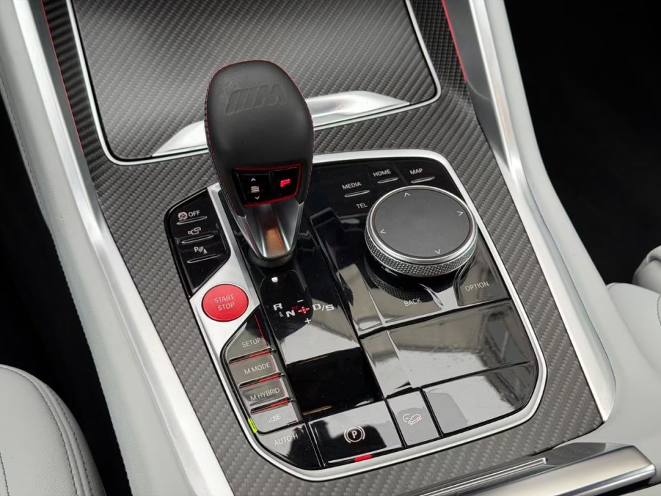 BMW XM 50e - foto 27